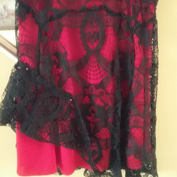 Red skirt with blk. Lace - Picture 2 of 3